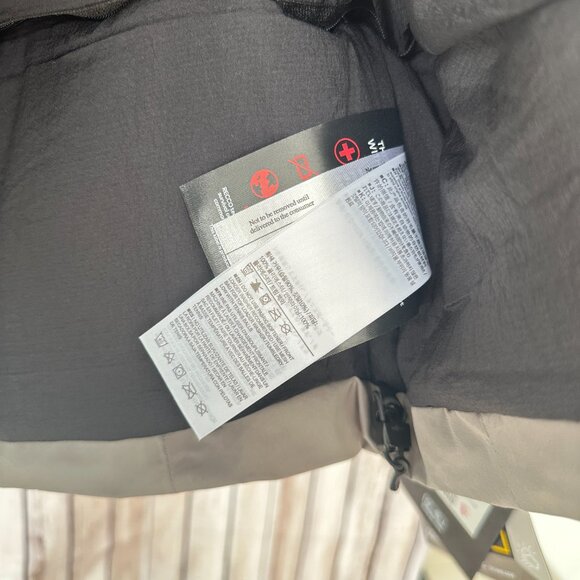 Men's Goose Down Arcteryx Logo Waterproof Warm Hooded Ski Puffer Jacket - Picture 8 of 9